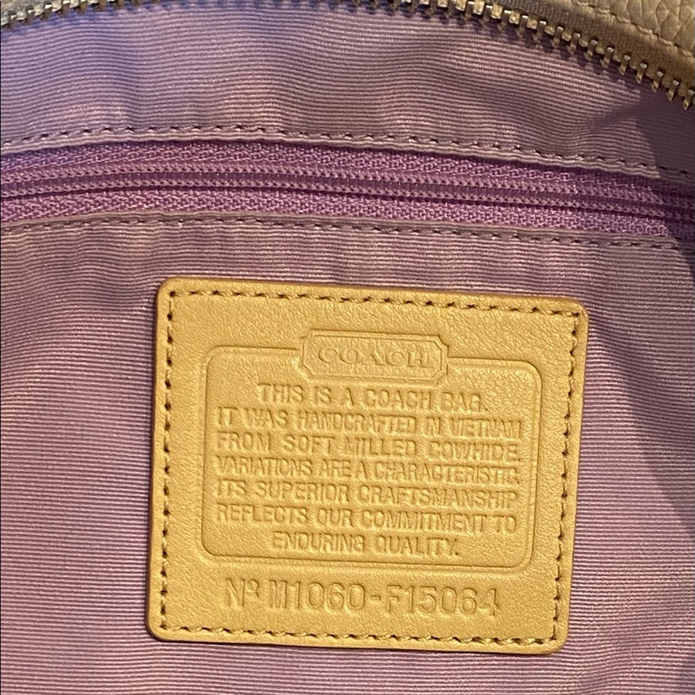 Coach Pebbled Leather Duffle Bag Soho Handbag Mint XL Crossbody East West beige - Picture 6 of 16